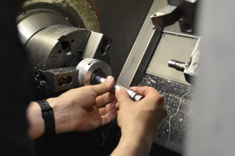 Lavorazione alluminio su misura a Verona